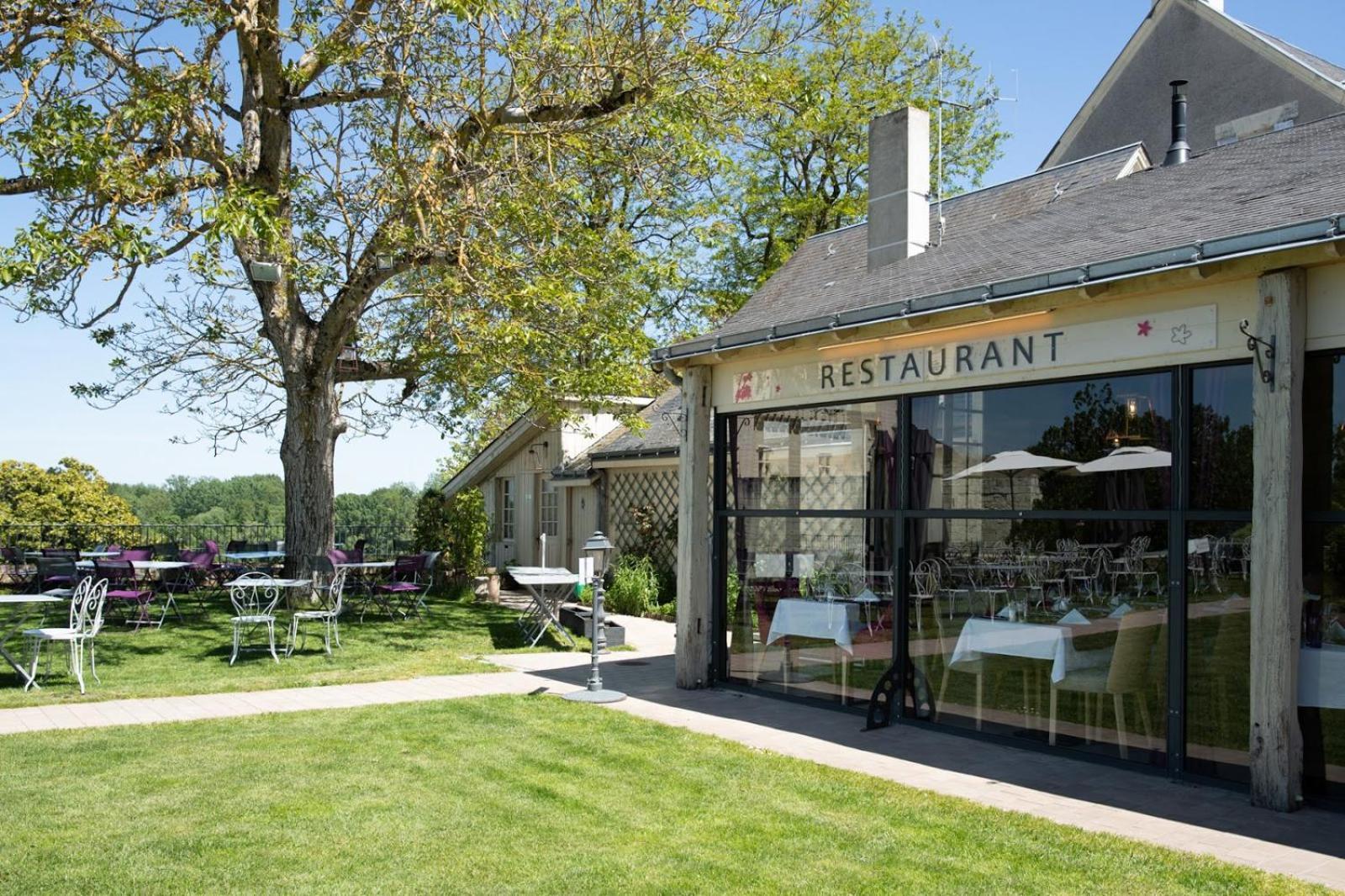 Logis Hotel Le Bussy Montsoreau Kültér fotó